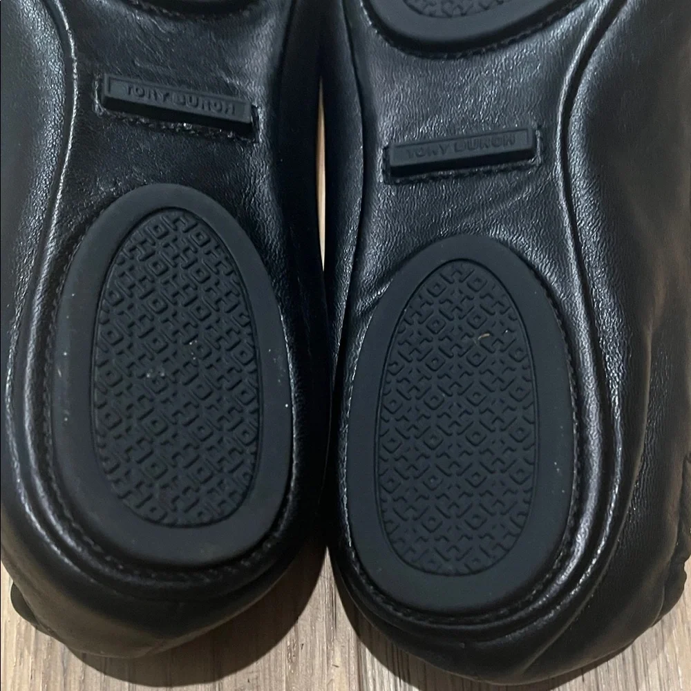 Tory Burch Black Leather Logo Ballet Flats - Picture 7 of 9
